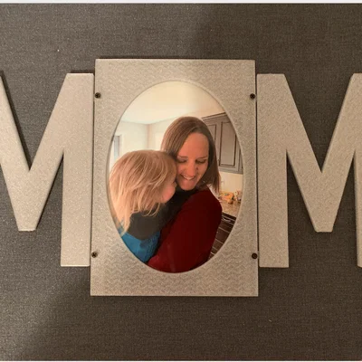 Khung ảnh 3D để bàn chủ đề MOM tặng Ngày của Mẹ