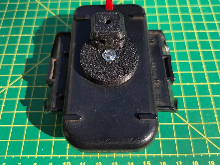 Ngàm adapter Minoura gắn vào Klickfix Quad Mount - Image 2
