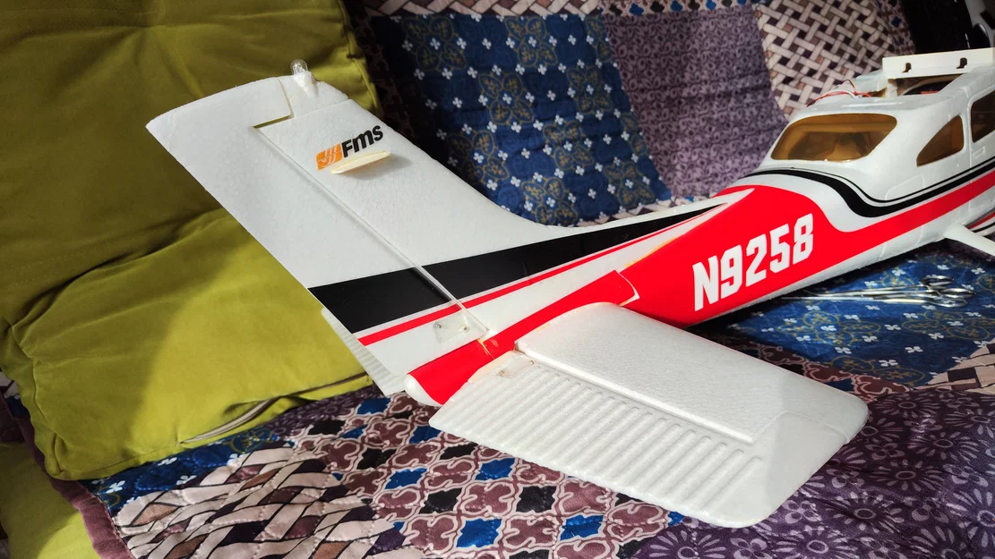Đèn định vị LED đuôi cho mô hình máy bay FMS Cessna 182 - Image 2