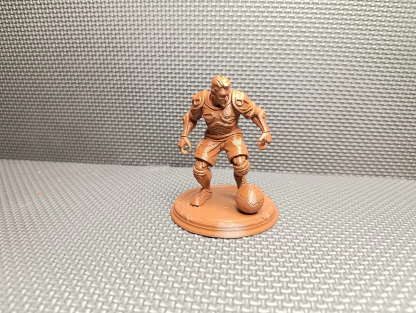 Mô hình Cầu thủ Bóng đá Bọc Giáp / Heavy Soccer Player Figure - Image 3