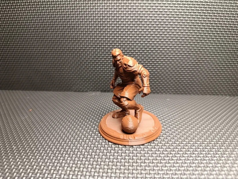 Mô hình Cầu thủ Bóng đá Bọc Giáp / Heavy Soccer Player Figure - Image 4