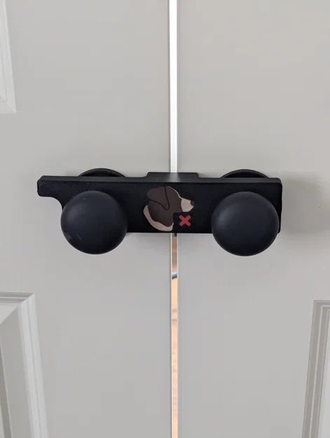 Bark Blocker – Chốt gài cho cửa đôi (ball-catch) để chặn chó mở cửa - Image 1