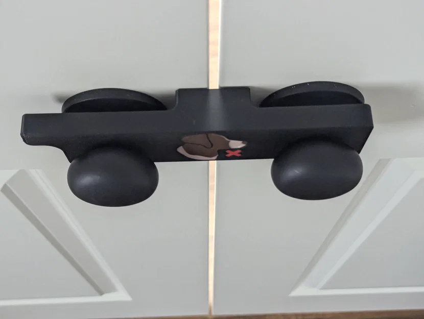 Bark Blocker – Chốt gài cho cửa đôi (ball-catch) để chặn chó mở cửa - Image 4