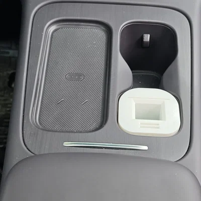 Khay đệm hộc để cốc thông minh cho xe Leapmotor C10