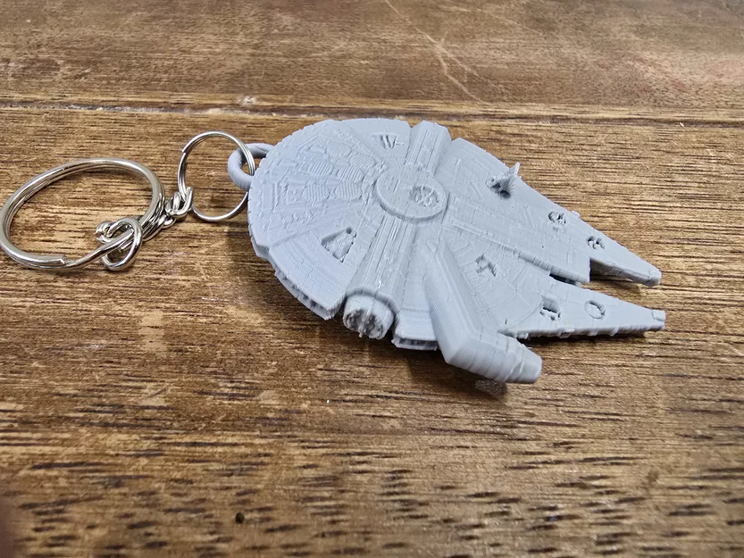 Móc khóa Millennium Falcon - Phụ kiện độc đáo cho fan Star Wars - Image 1