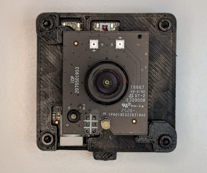 Nắp bảo vệ mỏng và ngàm gắn hông kéo dài cho Tapo C100 - Image 1