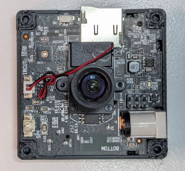 Nắp bảo vệ mỏng và ngàm gắn hông kéo dài cho Tapo C100 - Image 2