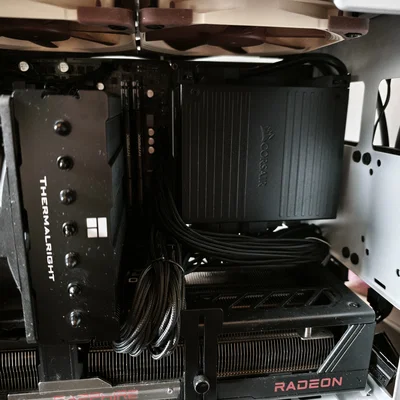 Giá gắn SFX hông NR200 compact cho main mATX