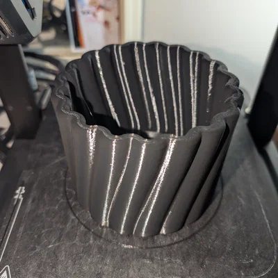 Chậu xoắn Helical Planter & Tray