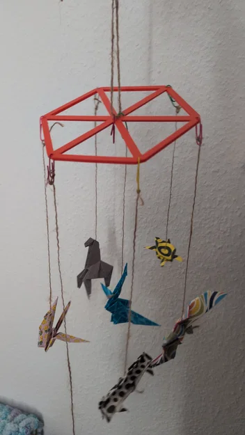 Mobile treo nôi cho bé với origami và paperclips - Image 1