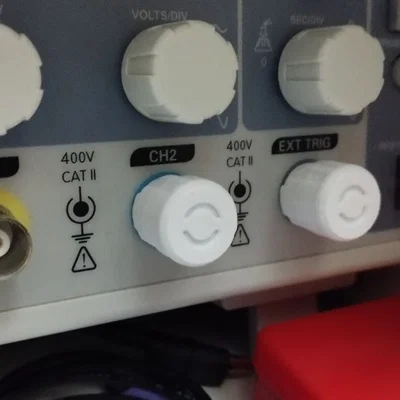 Nắp che bảo vệ BNC cho oscilloscope khi làm việc với điện áp cao