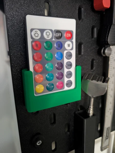 Remote Holder Skadis - Image 1