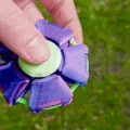 Spin'n'Squeeze Fidget Toy – Đồ chơi bóp & quay (Spinner) chống kẹt - Thumbnail 2