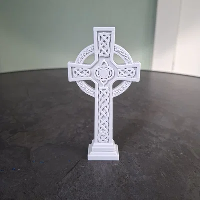Tượng Thánh giá Celtic (Celtic Cross Statue)