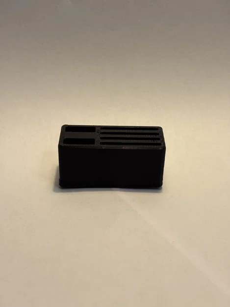 Khay 3D tiện lợi đựng thẻ nhớ SD và USB - Image 2