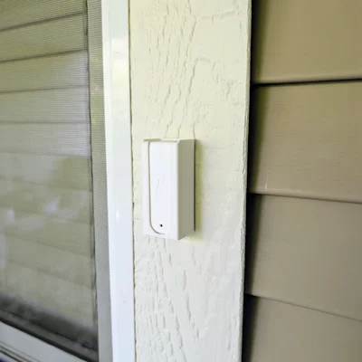 Giá đỡ cảm biến SwitchBot Indoor/Outdoor dán tường tiện lợi