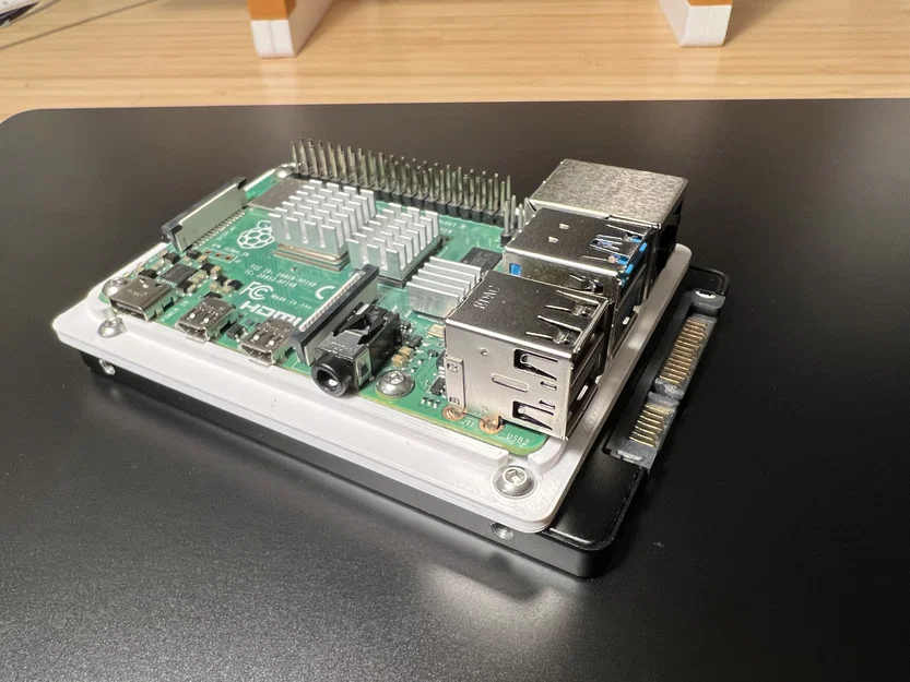 Raspberry Pi + ổ 2.5" SATA SSD xếp chồng gọn trong một cụm (đế in 3D) - Image 1