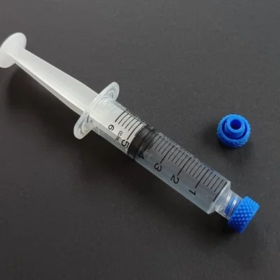 Đầu nozzle và nút plug cho kem hàn (syringe plugs)