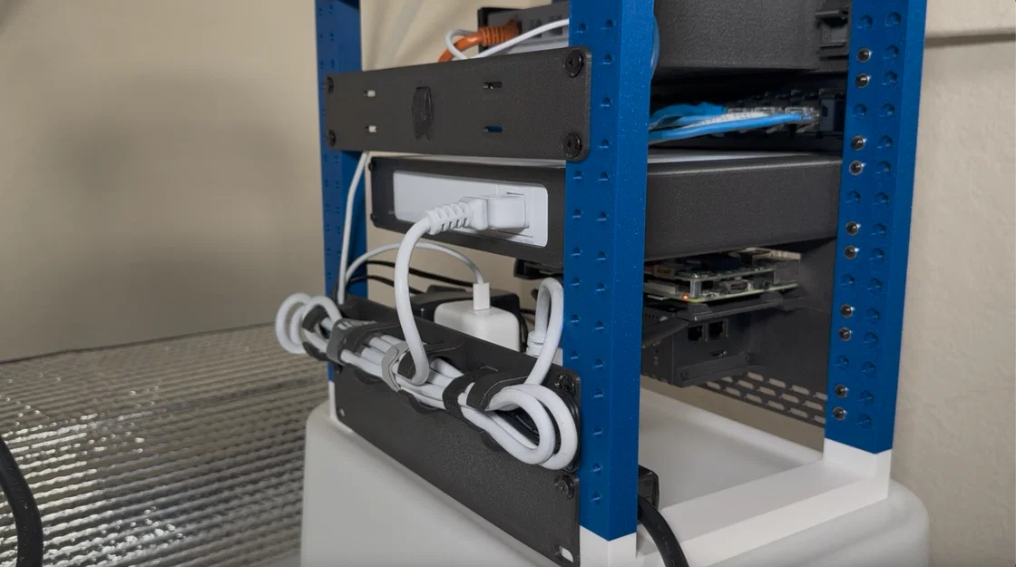Tấm chắn quản lý cáp cho tủ Server Rack 10 inch in 3D - Image 1