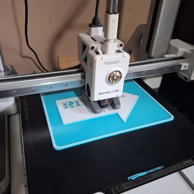 Bảng hiệu Reform UK treo cửa sổ - Mẫu in 3D tinh tế