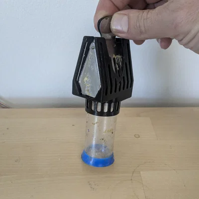 Bộ chuyển đổi lồng nhốt ong chúa (Queen Cage Transfer Adapter)