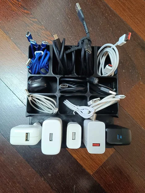 Khay organizer sắp xếp cáp USB và cục sạc lớn - Image 1