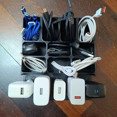 Khay organizer sắp xếp cáp USB và cục sạc lớn