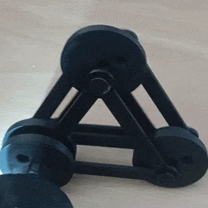 Fidget Tam Giác Liên Kết (Coupled Triangles Fidget)