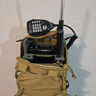 RT-95 Manpack Rails và BNC bulkhead antenna mount