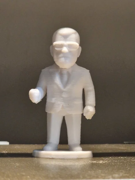 Mô hình nhân vật Grzegorz Braun - File in 3D trang trí để bàn - Image 1