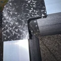 Miếng ốp góc chống sên cho bồn trồng cây Mr. Gardener WPC - Thumbnail 1