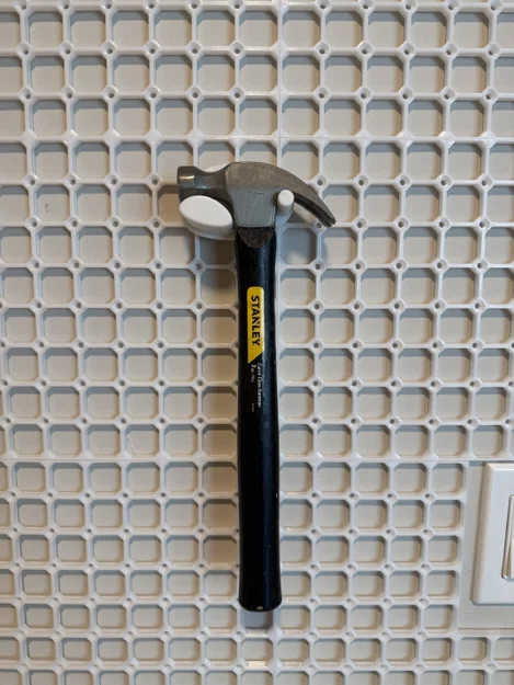 Giá treo búa Hammer Holder cho bảng treo openGrid tiện lợi - Image 1