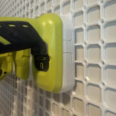 Giá treo máy cầm tay Ryobi cho hệ thống openGrid