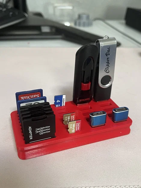 Khay lưu trữ thẻ nhớ và USB (Media Organizer) nhỏ gọn cho bàn làm việc - Image 1