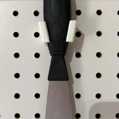 Giá treo dao cạo (Scraper) thông minh cho bảng Pegboard 1/4 inch