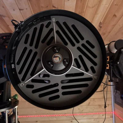 Mặt nạ Tri-Bahtinov cho kính thiên văn Celestron C11