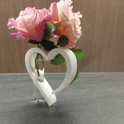 Bình hoa Heart Bloom Vase hình trái tim