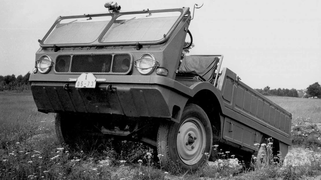 Mô hình in 3D xe cổ Škoda 998 Agromobil 1962 địa hình - Image 4