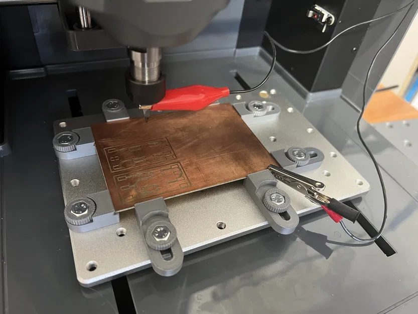 Kẹp PCB Low-Profile cho Genmitsu Cubiko CNC - Image 1