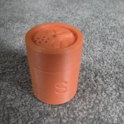 Lọ rắc Muối & Tiêu Mini (Mini Salt and Pepper Shaker)