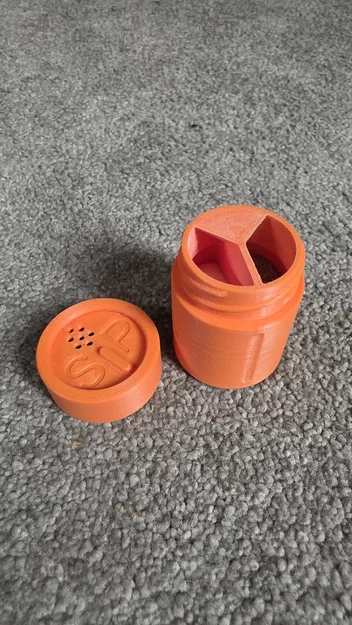 Lọ rắc Muối & Tiêu Mini (Mini Salt and Pepper Shaker) - Image 2