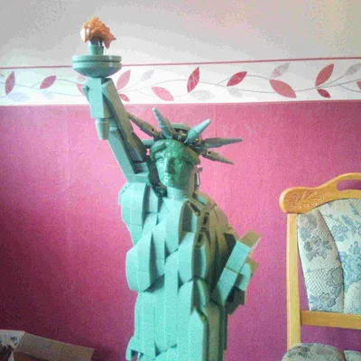 Nâng cấp khuôn mặt cho LEGO Statue of Liberty 21042 bằng in 3D