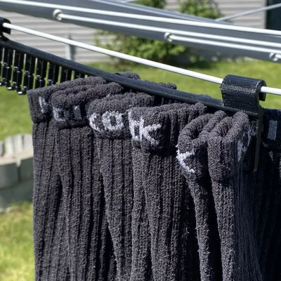 Kẹp vớ móc dây phơi (Sock Clips for Clotheslines)