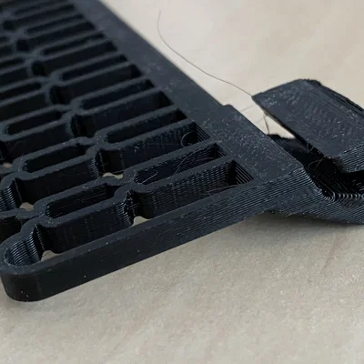 Kẹp vớ móc dây phơi (Sock Clips for Clotheslines)