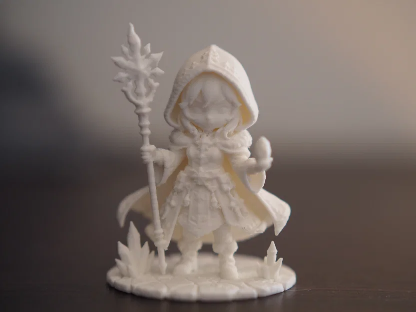 Frostveil – Nữ Pháp Sư Băng Chibi 70mm Fantasy - Image 1