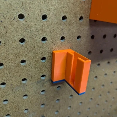 Giá treo Speed Square sát tường cho Pegboard (Flush Speed Square Holder Pegboard)
