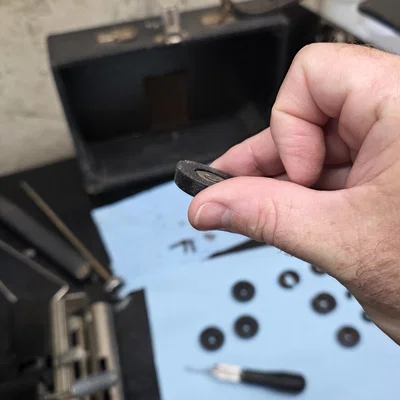 Chân máy đánh chữ Tip-Tip (Tip-Tip Typewriter Feet)
