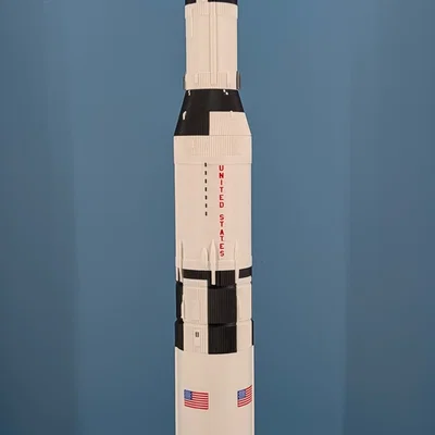 SATURN V MULTICOLOR – Tên lửa Saturn V phiên bản nhiều màu