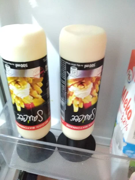 Đế giữ chai sốt Mayonnaise 500ml in 3D giúp lấy sốt dễ dàng - Image 1