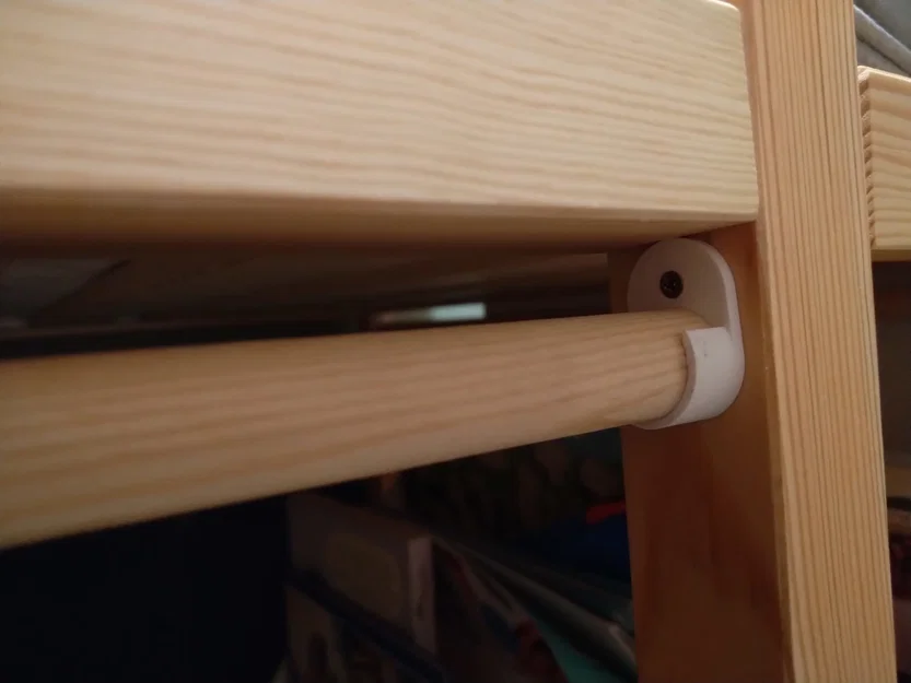 Giá treo rèm và đèn trang trí cho giường tầng Kura từ IKEA - Image 1